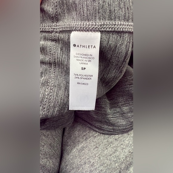 Athleta Ultimate Stash High Rise 7/8 Legging Grey Size Small Excellent Condition - Picture 6 of 6